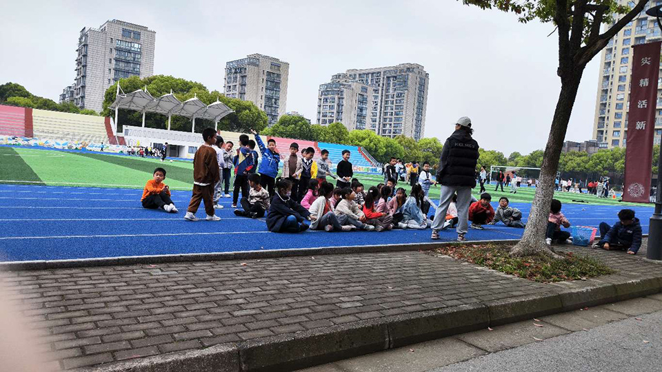 1698822262343092.jpg 學(xué)生 (3).jpg