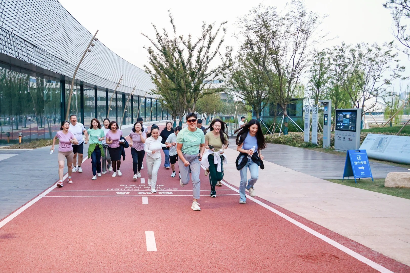 1734069764105965.jpg 21.jpg