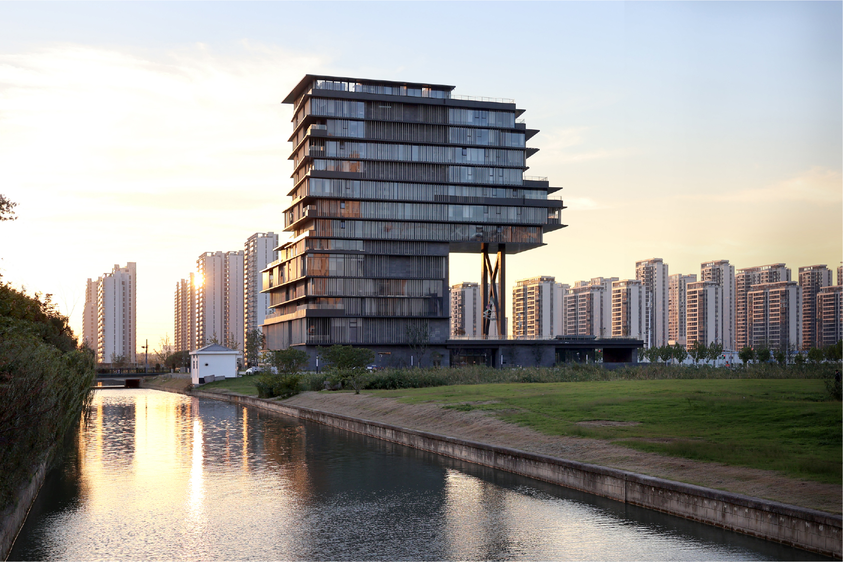 1748399307141230.jpg 06_建筑.jpg
